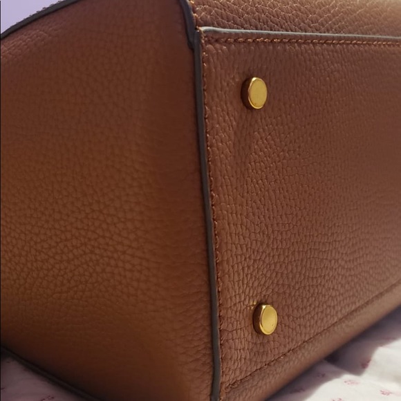 Love&Lore Tan Medi Crossbody Bag - Picture 5 of 7